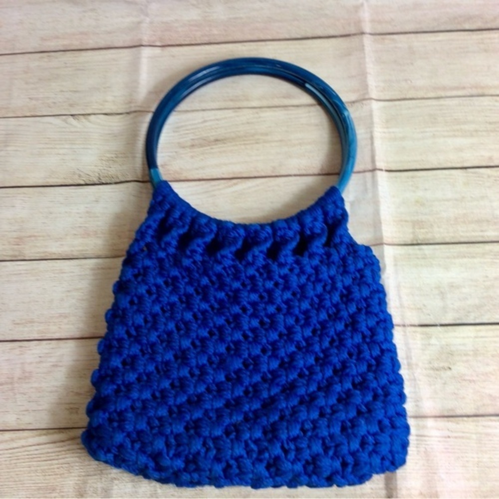 70s /80s knit macramé blue purse.